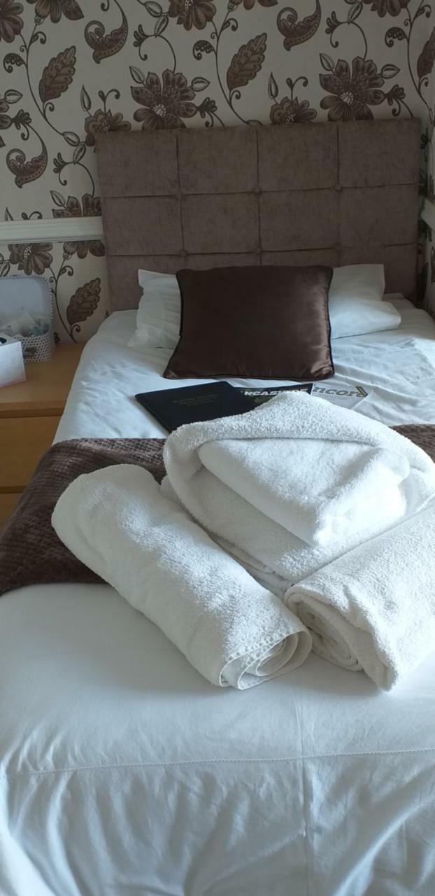 Surrey House Pensión 4*