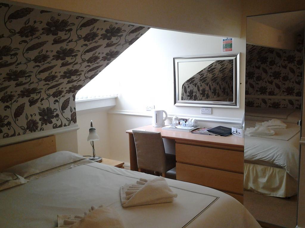 Gasthuis Surrey House 4*